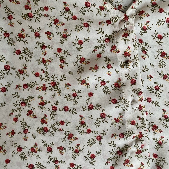 Small, cropped top, 100% polyester - Picture 3 of 5